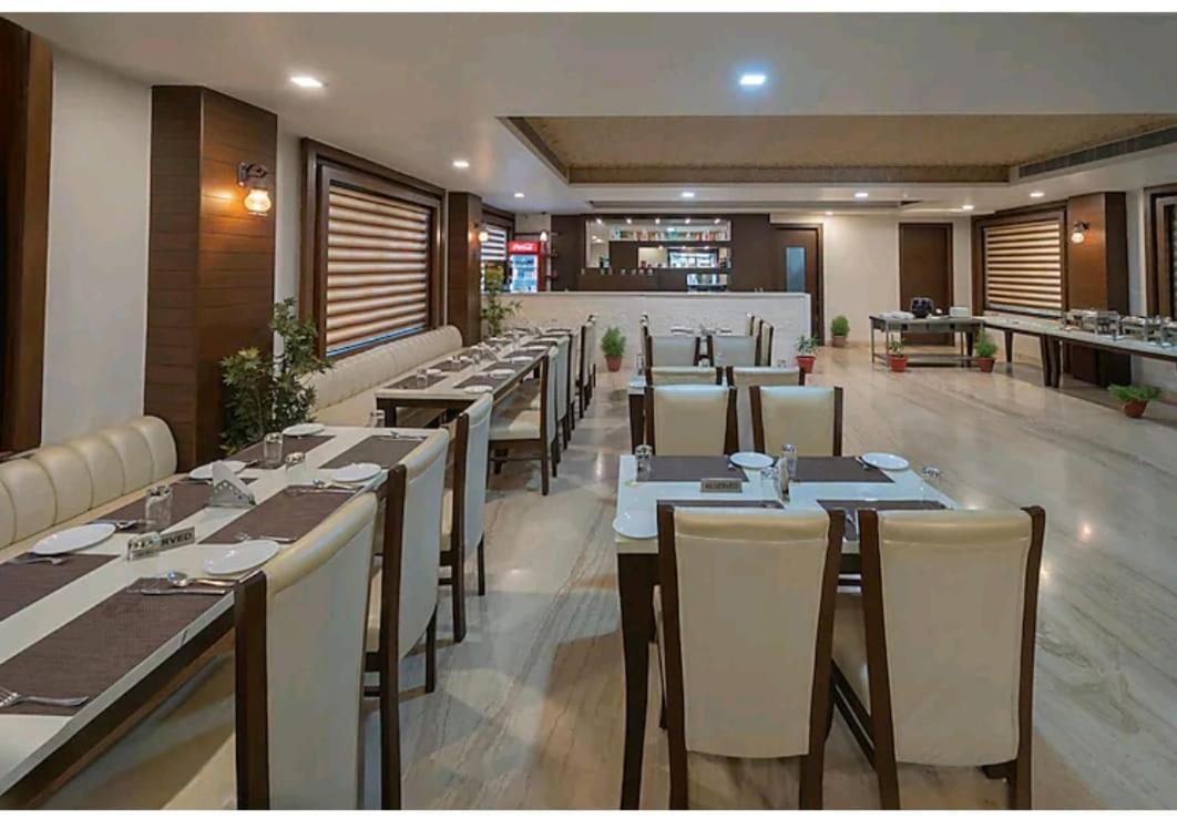 होटल Grande By Goyal Hoteliers 3*