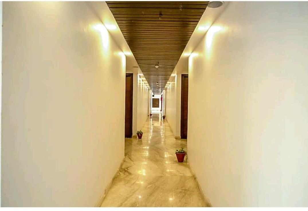 होटल Grande By Goyal Hoteliers Agra (Uttar Pradesh)