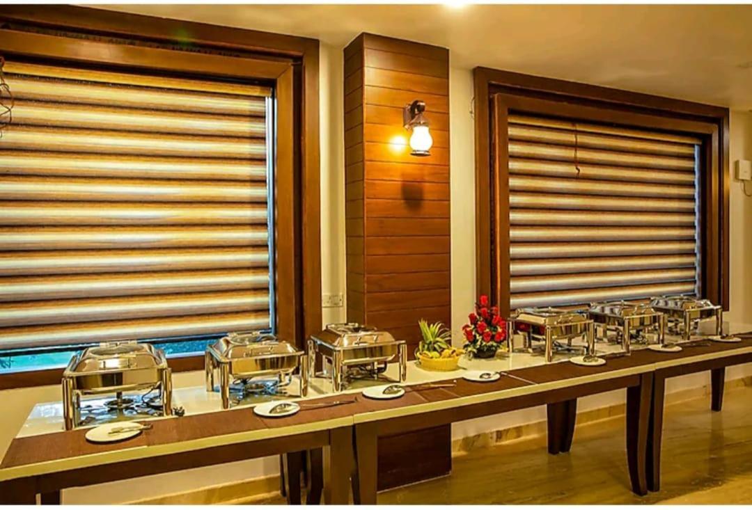 Grande By Goyal Hoteliers होटल 3*